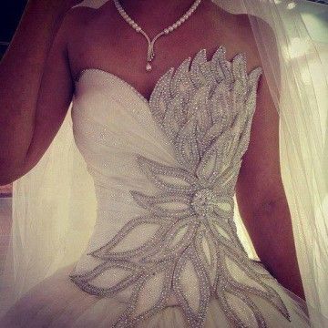 swan_wedding_dress.jpg