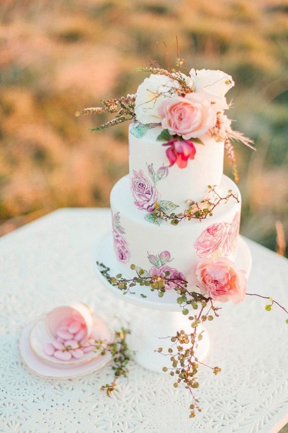 Say “I Do” With These Floral Wedding Cakes!
