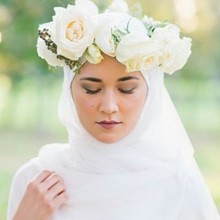 hijab_bride_floral_crown.jpg