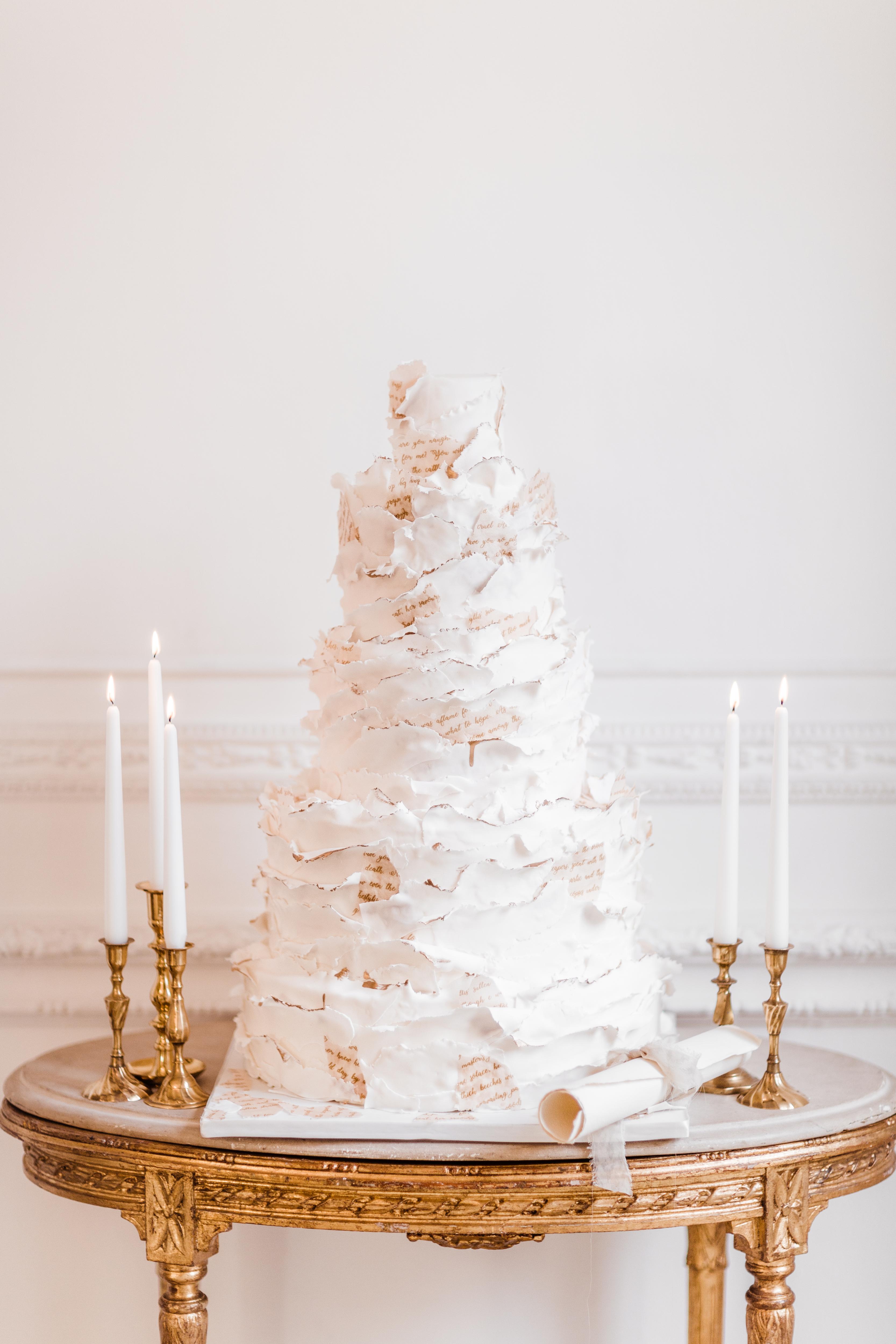 textured_weddingcake_2019_cake_trendsby_elizabethscakeemporium_1.jpg