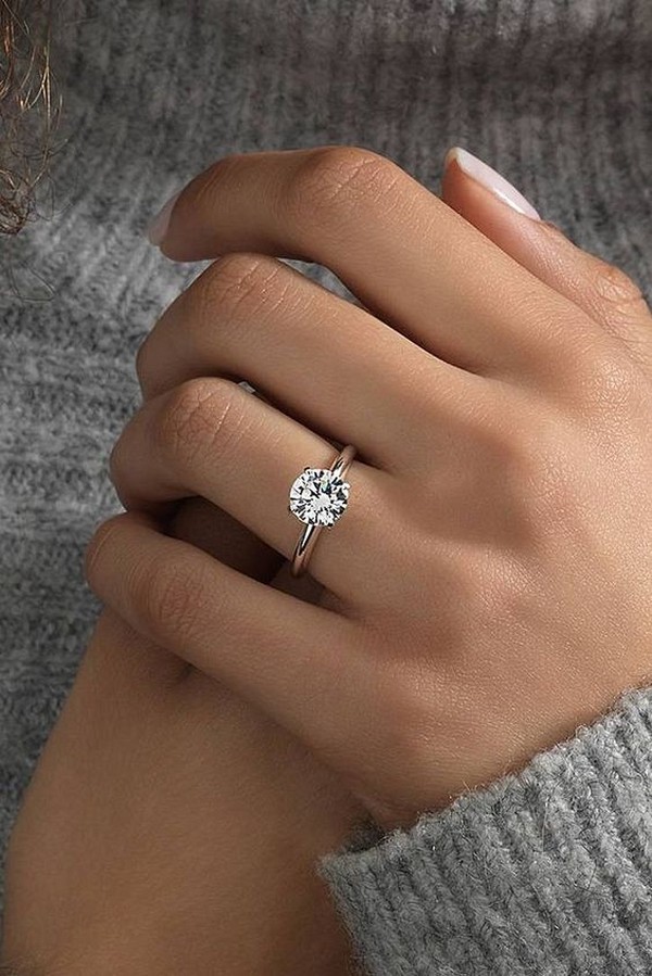 Pretty Round Diamond Wedding Engagement Ring 