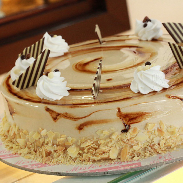 Mister Baker Cakes Sharjah Arabia Weddings