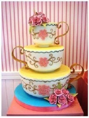 It&rsquo;s Tea Time: Teacups and Teapots for Your Wedding