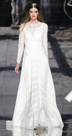 YolanCris's 2015 Bridal Collection at Barcelona Bridal Week 2015