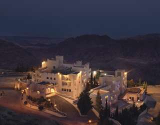 Mövenpick Nabatean Castle Hotel