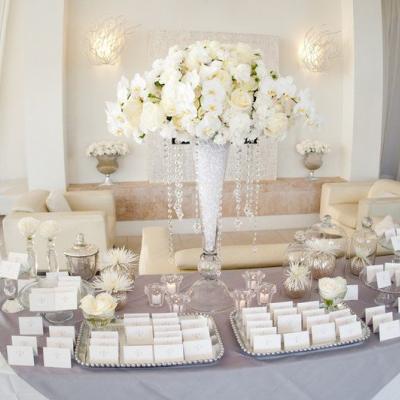 Beautiful Ideas for the Welcome Tables at Weddings