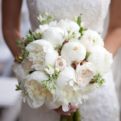 Choosing the Perfect Peony Wedding Bouquet