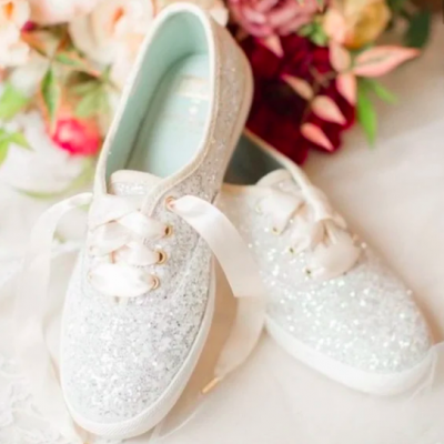 احذية عروس رياضية لإطلالة مريحة يوم زفافك
