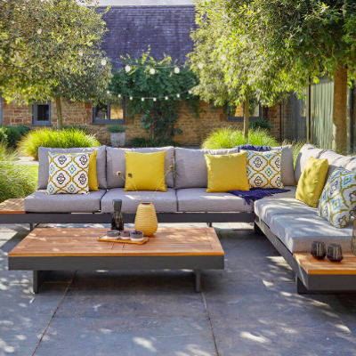 3 Easy Steps to Installing Outdoor Furniture