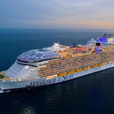 Best Cruise Lines for Honeymoons in The Middle East