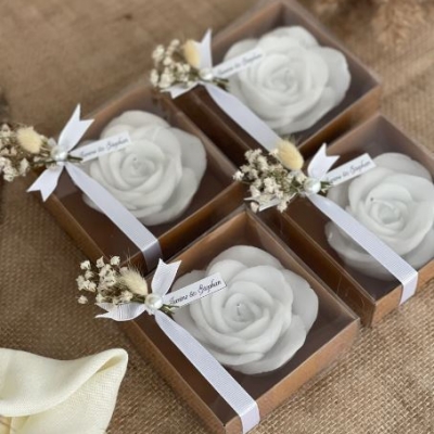 Romantic Wedding Gifts Ideas that Last Forever