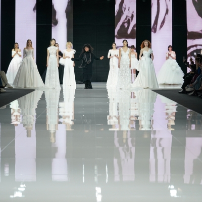 مجموعة فساتين زفاف جين من تصميم اليزابيتا بولينانو لعام 2025
