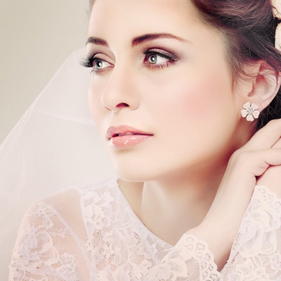 How to Maintain Healthy Skin Amid Wedding Planning and Emotional Challenges