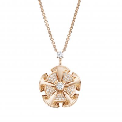 قلادة من الذهب الوردي من مجموعة ديفا مرصعة بألماس البافيه