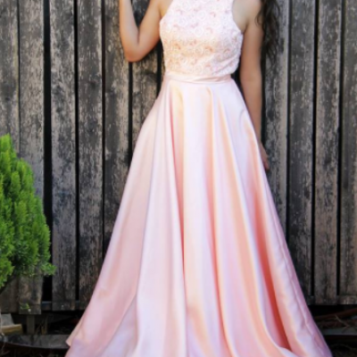 فساتين بورجوندي