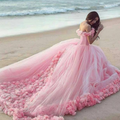 فساتين ألودرا