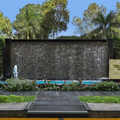 فندق تريومف بلازا