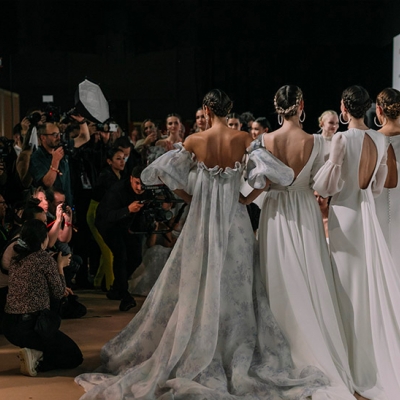 أسبوع أزياء الزفاف في برشلونة 2025