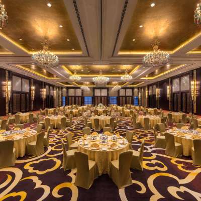 حزمة الزفاف الذهبية من فندق كونراد دبي