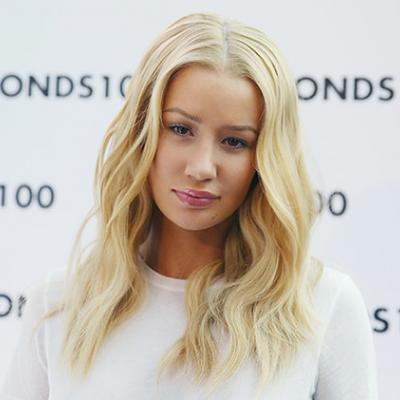 Iggy Azalea Wants Bejeweled White Horses For Her Wedding