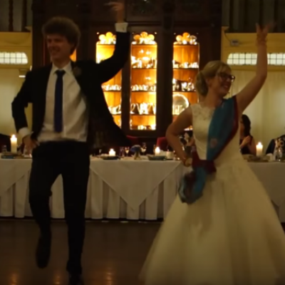 Video of Couple Dancing to London Thumakda Goes Viral