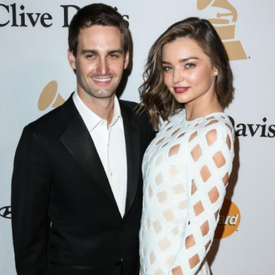 Miranda Kerr Shows Off New Engagement Ring