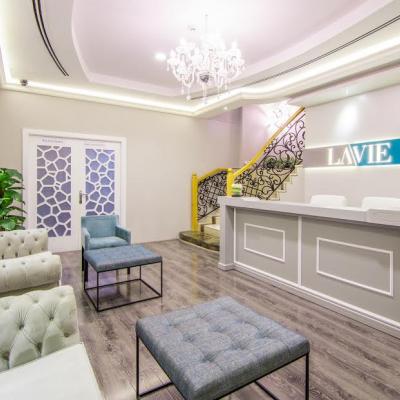 Premium Polyclinic La Vie Launches Hair Transplant Procedure in Dubai