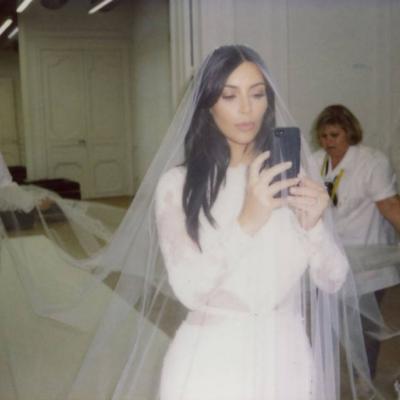 Kim Kardashian Wishes Kanye West a Happy 3 Year Anniversary