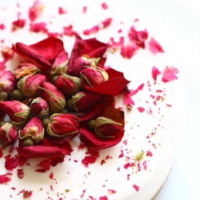 Flower-Filled Food at Your Wedding