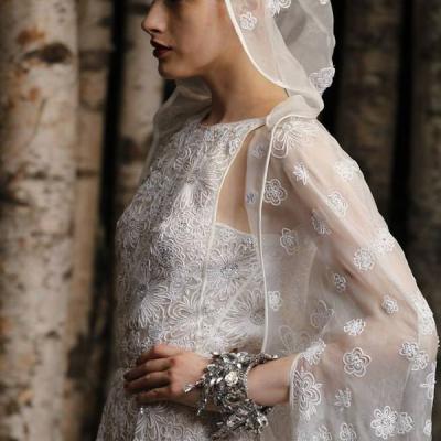 صرعة أزياء الزفاف: كاب العروس