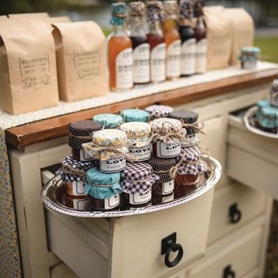 Beautiful Wedding Favor Displays