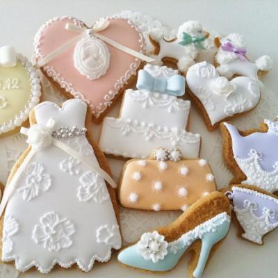 20 Beautiful Cookie Ideas for Your Wedding