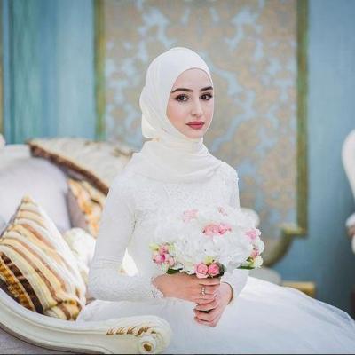 Bridal Inspiration: Beautiful Brides Wearing Hijab