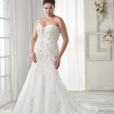 7 Strapless Wedding Dresses We Love  For The Curvy Bride