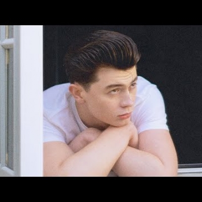 Elliot James Reay - Daydreaming