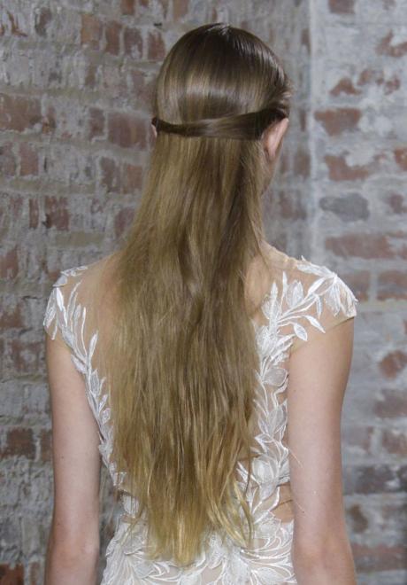 This Year's Most Beautiful Bridal Hairstyles