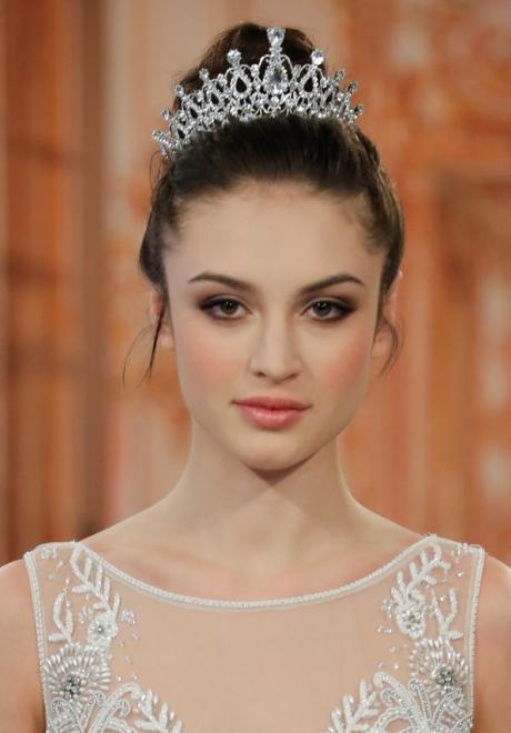 This Year's Most Beautiful Bridal Hairstyles