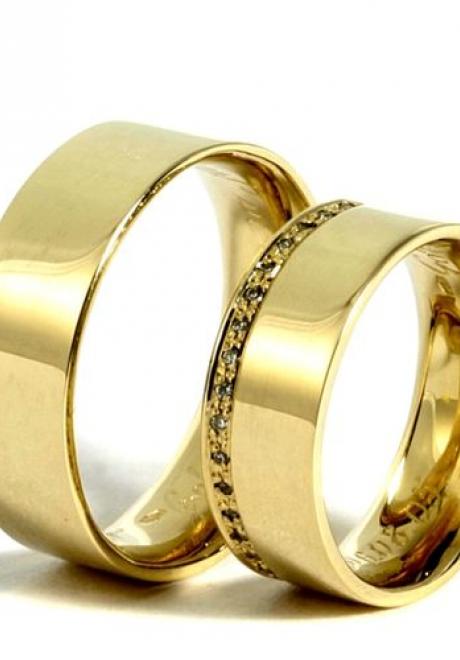 Beautiful Gold Engagement Rings to Suit Every Style