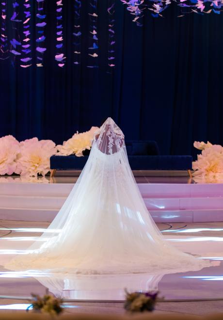 حفل زفاف ساحر بثيم الفراشة في دبي