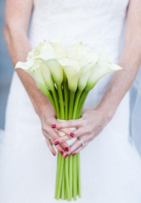 10 Sophisticated Calla Lily Wedding Bouquets