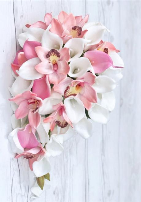 10 مسكات عرايس بأزهار زنبق الكالا الرائعة