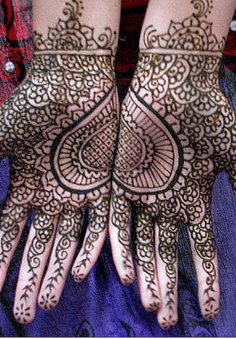 Indian Henna for Your Arabic Wedding