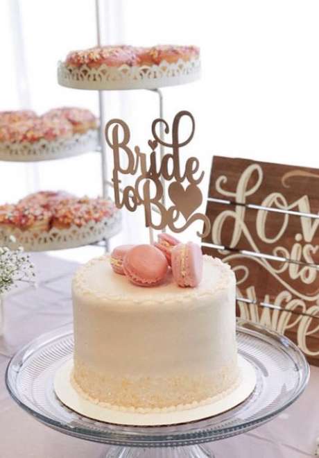 Stunning Bridal Shower Cakes