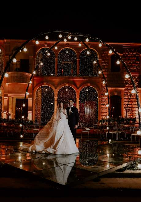 حفل زفاف باللون الذهبي البراق في لبنان