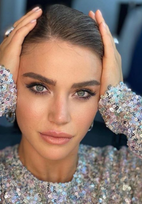 Your Makeup Inspiration From Turkish Beauty Ceyda Ates