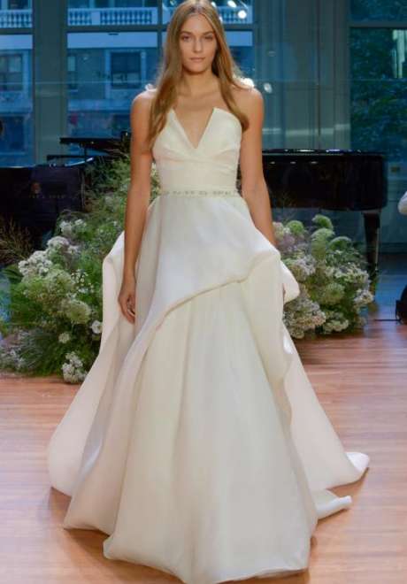 Monique Lhuillier 2017 Fall Bridal Collection at New York International Bridal Week