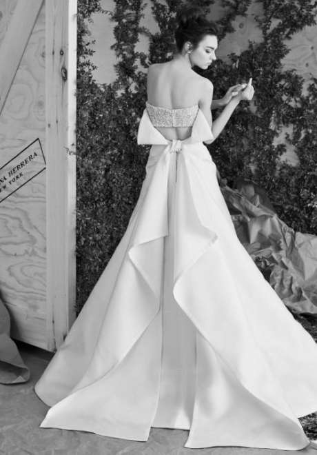 مجموعة فساتين زفاف كارولينا هيريرا لربيع 2017