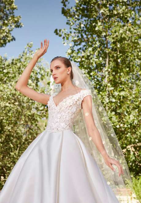 Elie Saab Fall 2021 Wedding Dresses 1