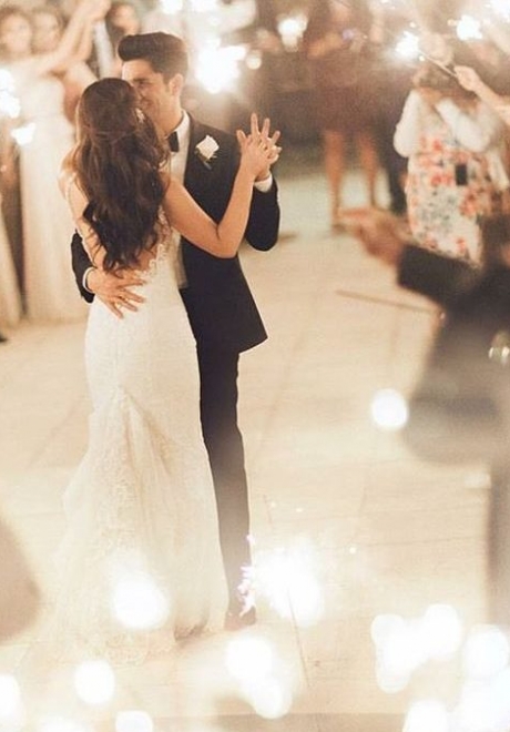 35 Slow Dance Songs for Your Wedding