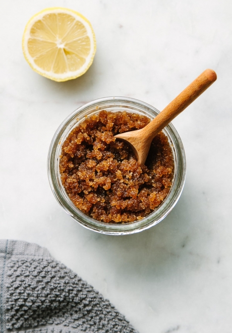 4 DIY Sugar Scrubs For Brides